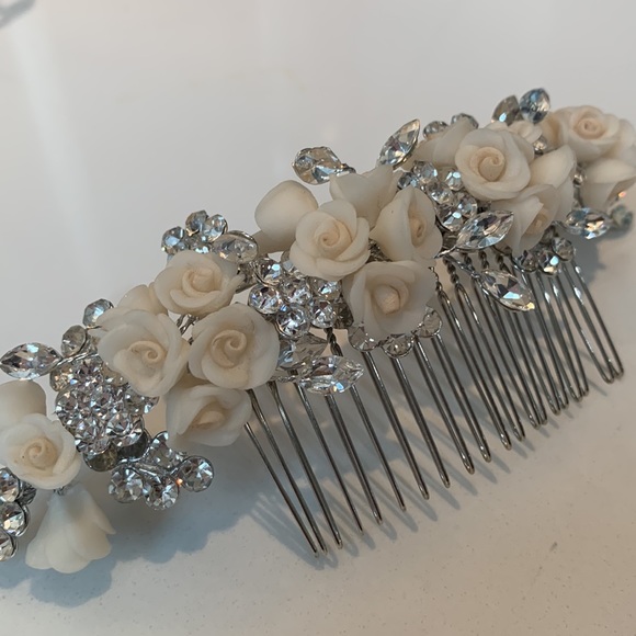 Bridal Floral Headpiece - Picture 2 of 4